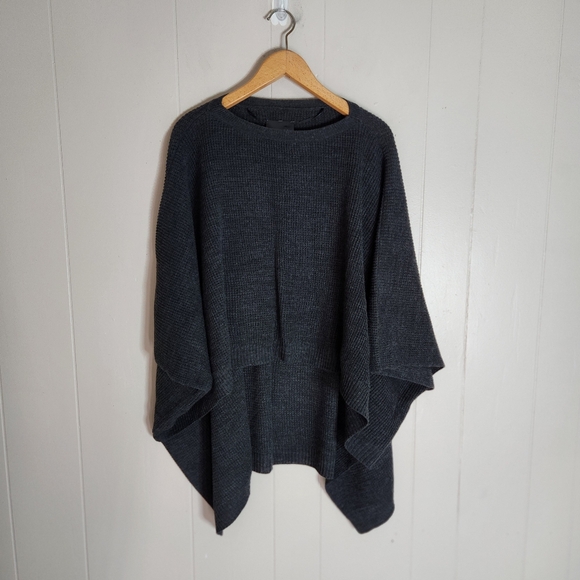 Bloomingdale's Sweaters - Bloomingdale's rib knit poncho sweater high low gray one size